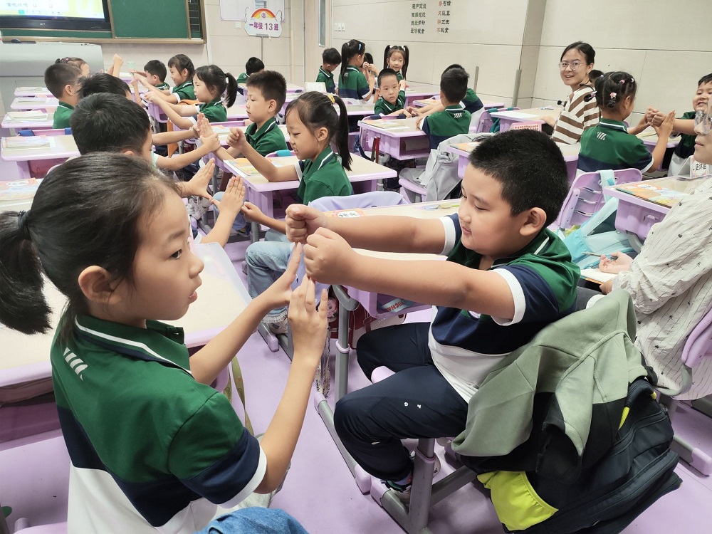 济南高新区第一实验学校沁园路校区举办一年级骨干教师示范课活动