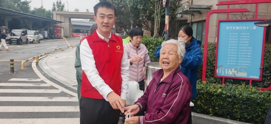 10月10日“暖心早餐送邻里，温情服务暖人心” (1)