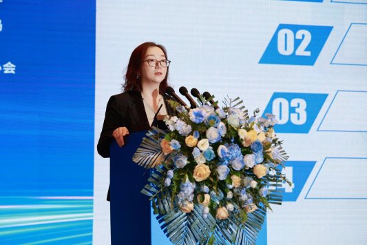 主题演讲环节3郭凌晨