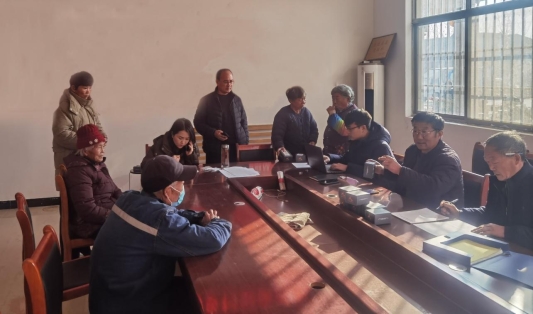 联通手环为高粮村的老人带来“腕间守护” (1)