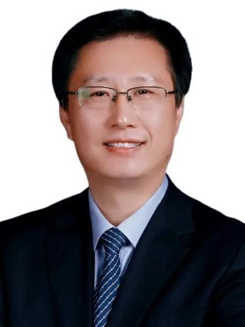 11月2日上午,中国中医科学院广安门医院三位专家来临沂市中医医院坐诊