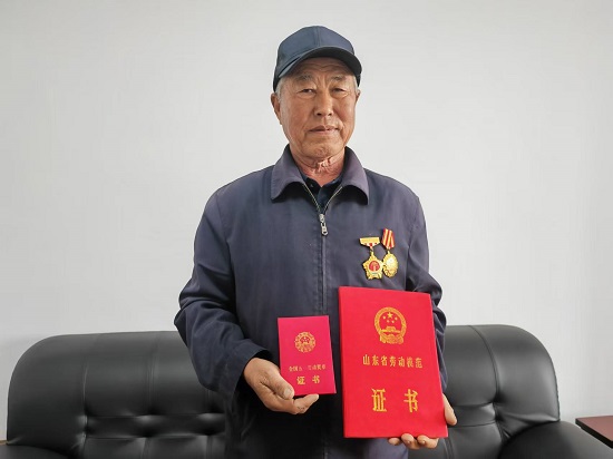 临沂河东区尹希连:扎根灌区60载 做矢志不移的水利人