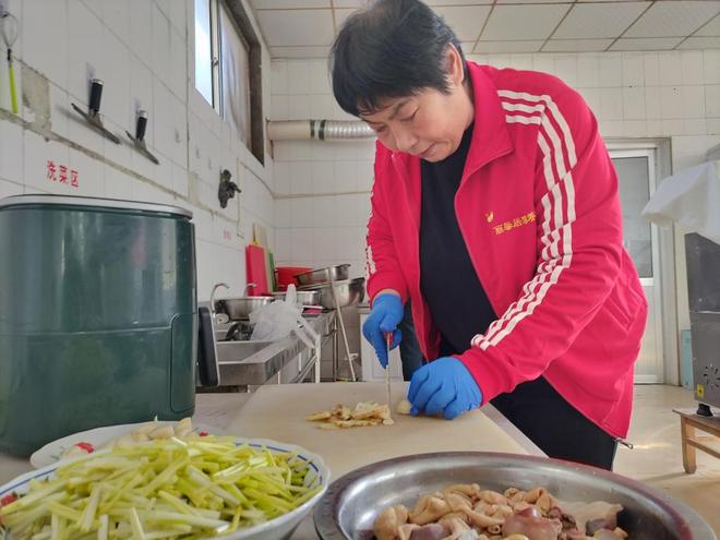 “共享闺女”周丽丽——用爱编织农村养老网,为留守老人撑起幸福晴空