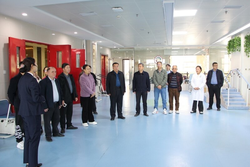 藤县政协调研组莅临曹县中医医院调研中医药事业发展工作