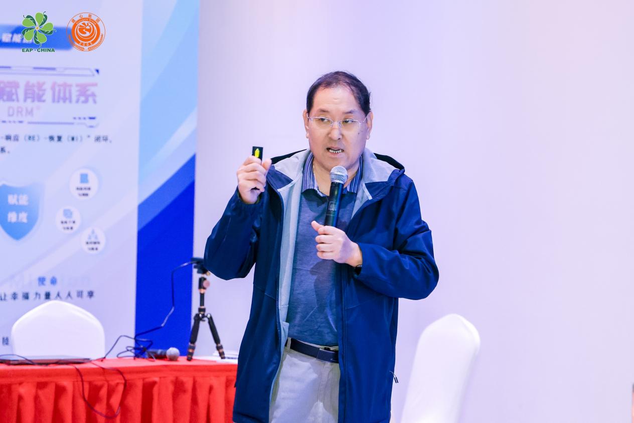 2c290e25d4069da13b3443ea71124790