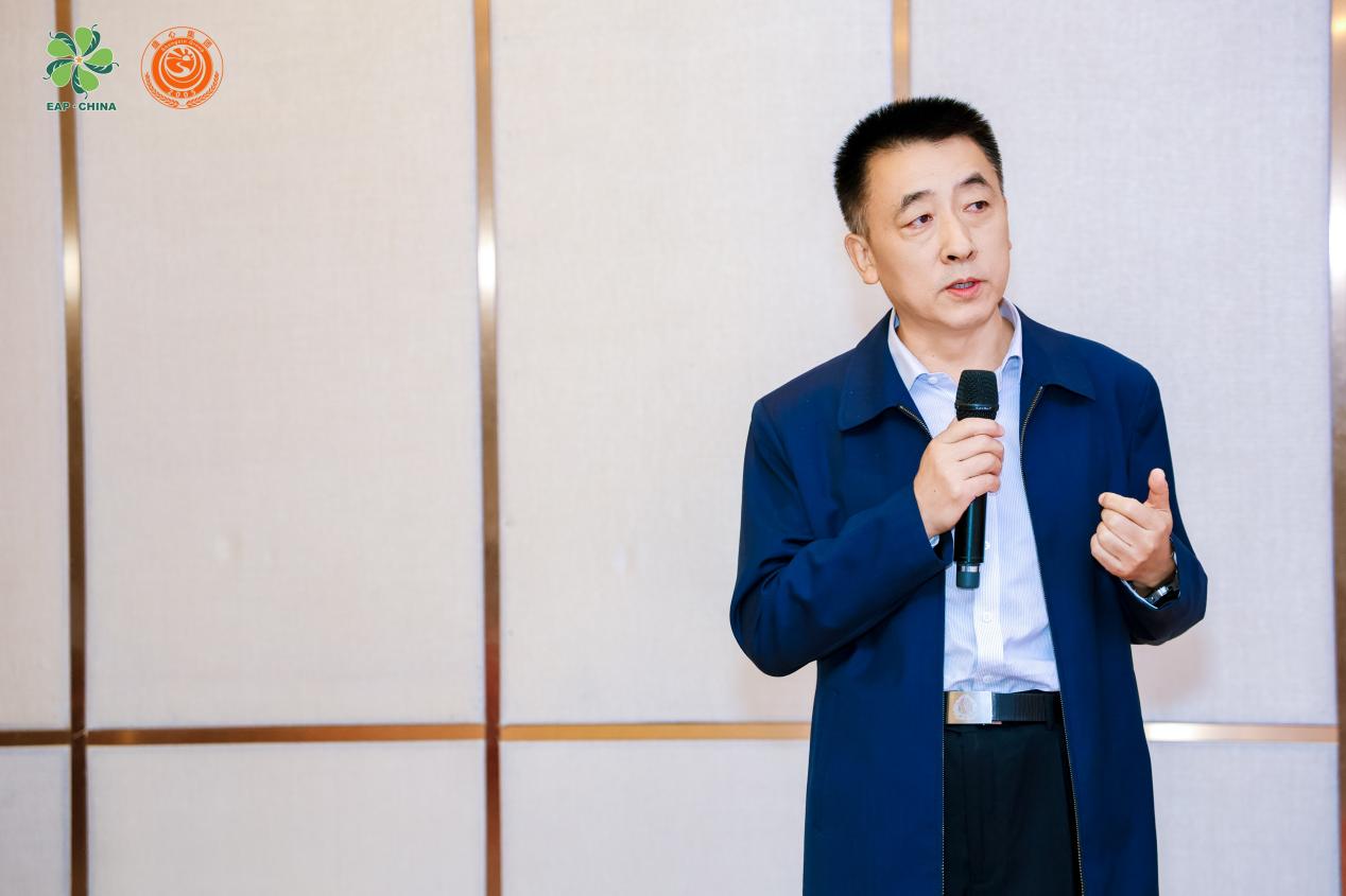 dd3d8e0058d7b049e2d3160c0a03079e