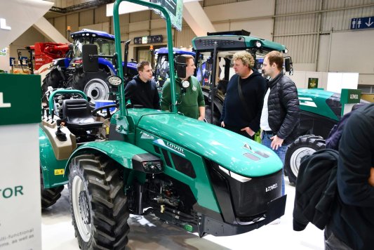 7.雷沃F3000折腰转向拖拉机