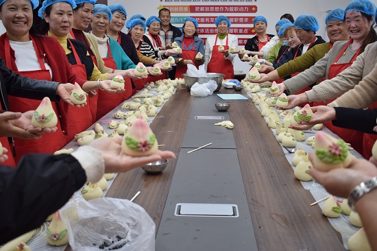 社会主义核心价值观五融入 | 莒南县朱芦镇妇联举办“巾帼家政进乡村”之花样面点培训活动