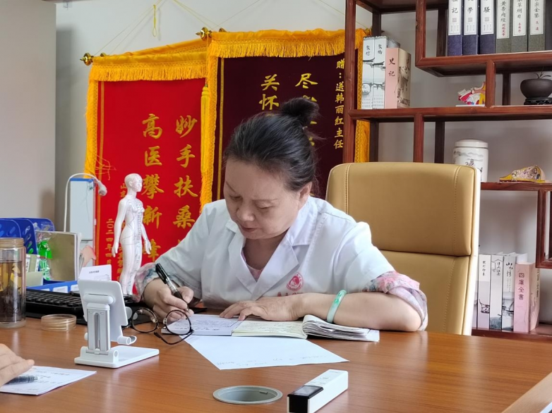 治糖尿病选名医:药王传中医院杨秀惠主任,助力患者走向康复