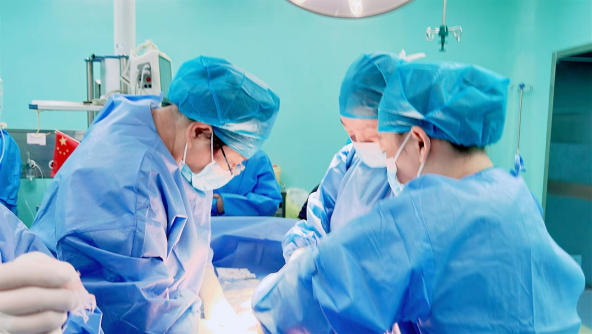 驱车百里孕产奔赴 德州宝妈的坚定选择:济南南郊医院腹膜外剖宫产