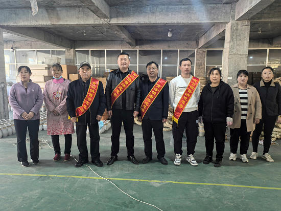 临沭县青云镇青云司法所“送法进企业” 护航企业健康发展