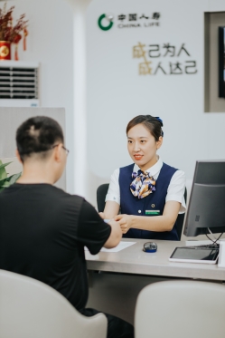 温暖服务破圈层:持续拓展服务边界,国寿打造普惠金融“暖心样本”