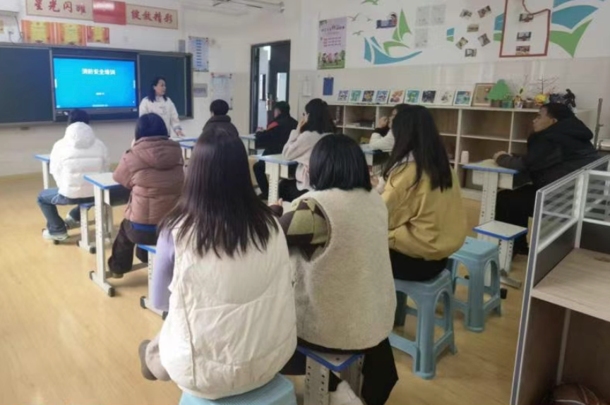 聊城市东昌府区特殊教育中心学校举办消防疏散灭火演练