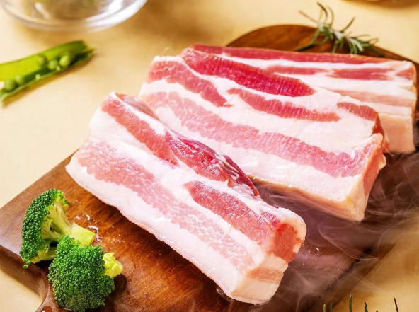 龙大美食匠心之作:精品五花肉领鲜上市