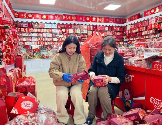 从“守店愁”到“爆单忙”!看山东奎文这家小店如何凭“幸福配方”出圈