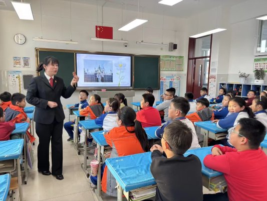 淄博市博山区中心路小学:与法“童”行 守护成长
