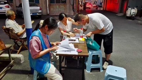 济南市莱芜区凤城街道新甫社区:多方携手破解自来水改造难题