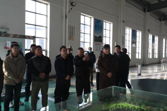 泰安市举办网络名人民生观察走进市自来水公司活动