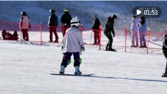 赛里木湖冬日限定浪漫 智能护航游客无忧
