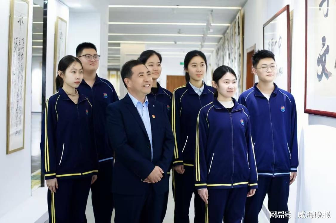 实干领航兴教育,赤诚铸魂显担当——记荣成市第一中学党委书记迟万波