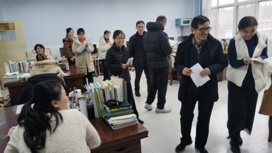 济南市莱芜区方下街道方下中学开展文明办公室评选活动