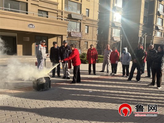 德州天衢新区宋官屯街道曹村社区开展“普及消防知识 守护万家平安”宣传活动