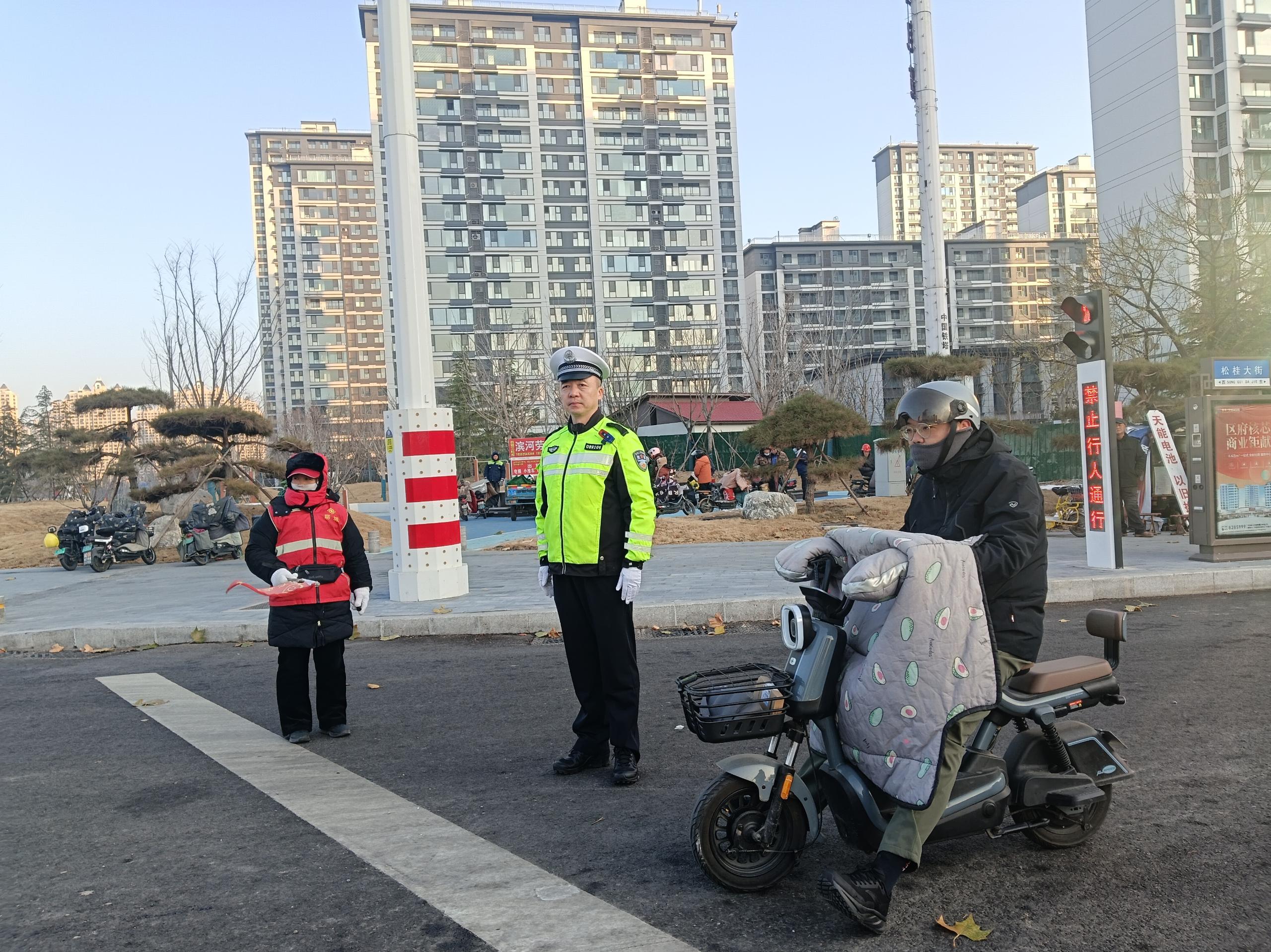 聊城市东昌府区交通管理大队“晨夕”守护平安畅通