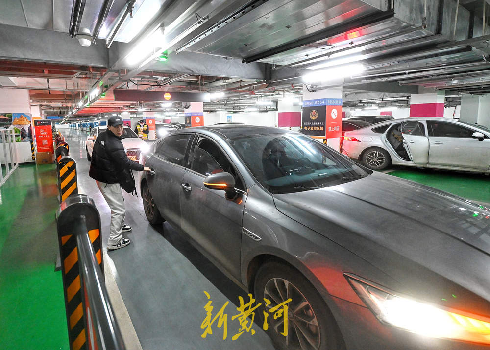 山东首创网约车智行服务系统在济启用