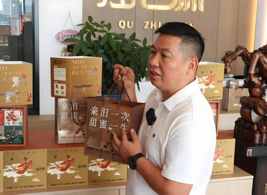 13856074952730932893