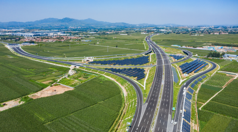 经济大省瞰大城,砥柱中流是群峰|鲁网迎接2026特别报道