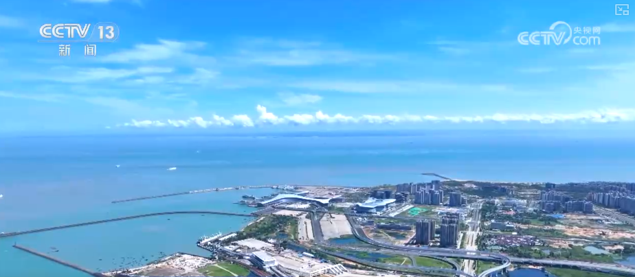 封关首周新观察·11亿元、16.5万人次、77.5万件 火热数据映射市场兴、消费热