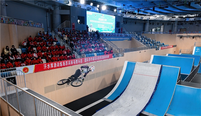 “奔跑吧·少年”2025年四川省青少年自由式小轮车研学活动举行(图2)