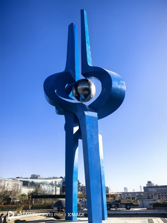 济南大学氟涂料为泉标披上“科技蓝”