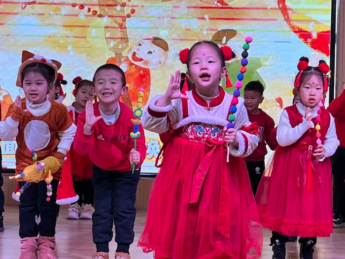 ​济南市市中区七贤中心幼儿园新年诵读歌唱会