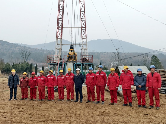 山东省地矿局七队赴陕西钻探项目进行安全生产督导检查并慰问野外一线职工