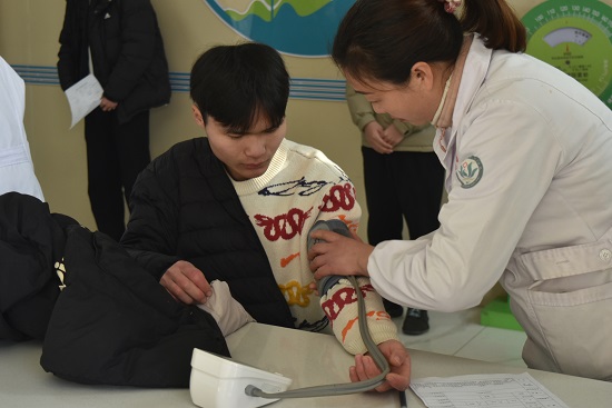 郯城县杨集镇扎实开展2026年春季征兵初检工作