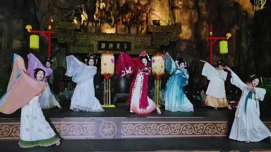 一步一景皆入戏，穿越千年见孝心——沉浸式情景剧《鹿乳奉亲》在郯国古城温情上演