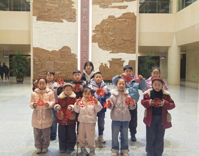 博物馆里过大年丨指间生花 剪艺传承