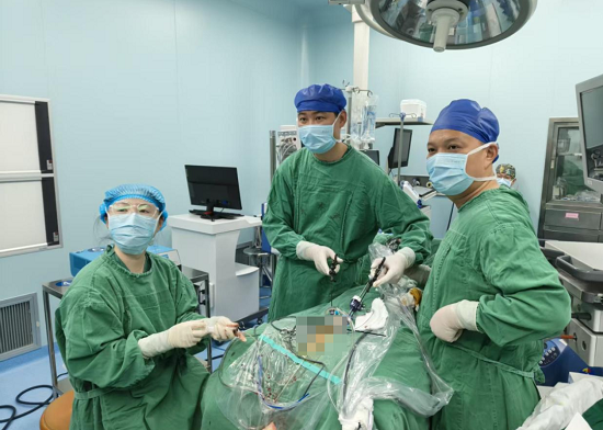 上海儿童医学中心临沂医院3毫米微创小孔,助孩子获新生
