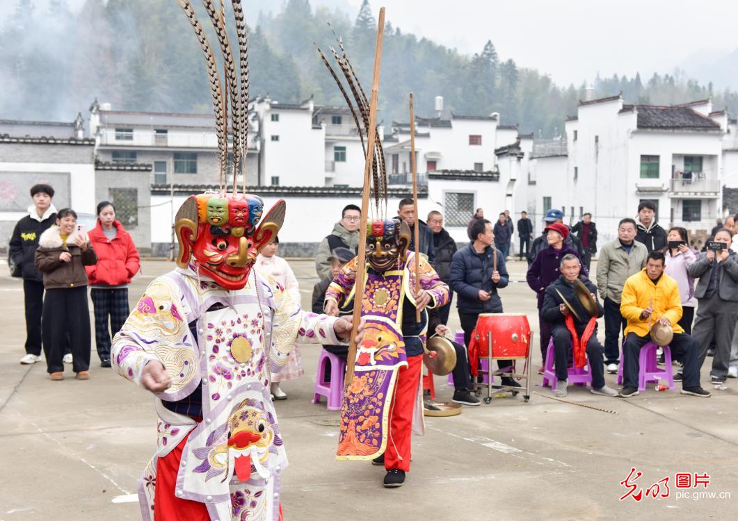 千年技艺焕新彩 民俗展演贺新春