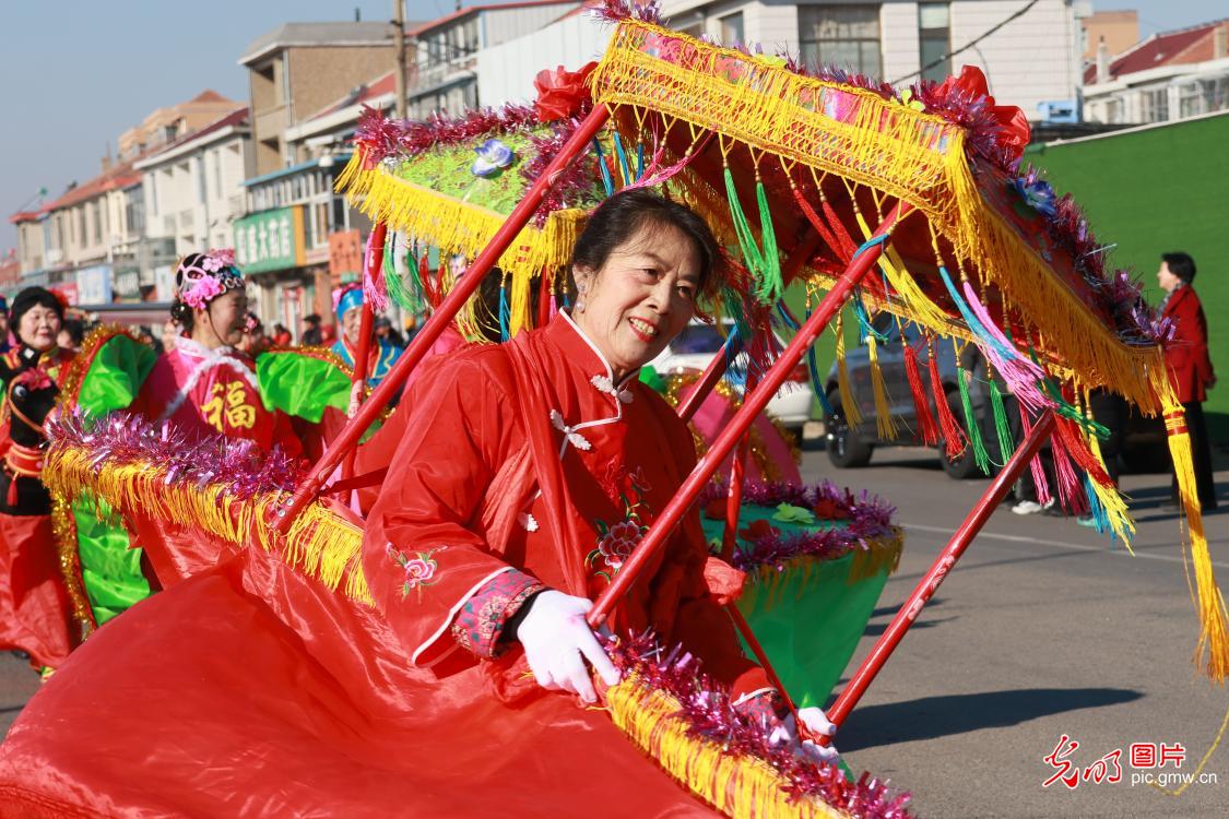 千年技艺焕新彩 民俗展演贺新春
