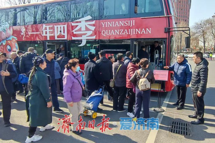 车轮滚滚护团圆,9天长假济南公交载客727万人次