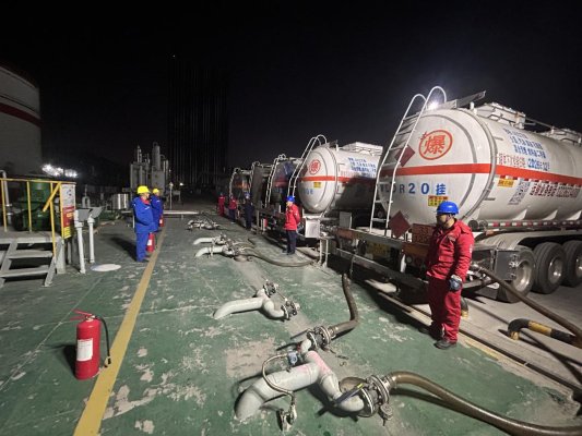 多维防线筑平安 暖心坚守保新春