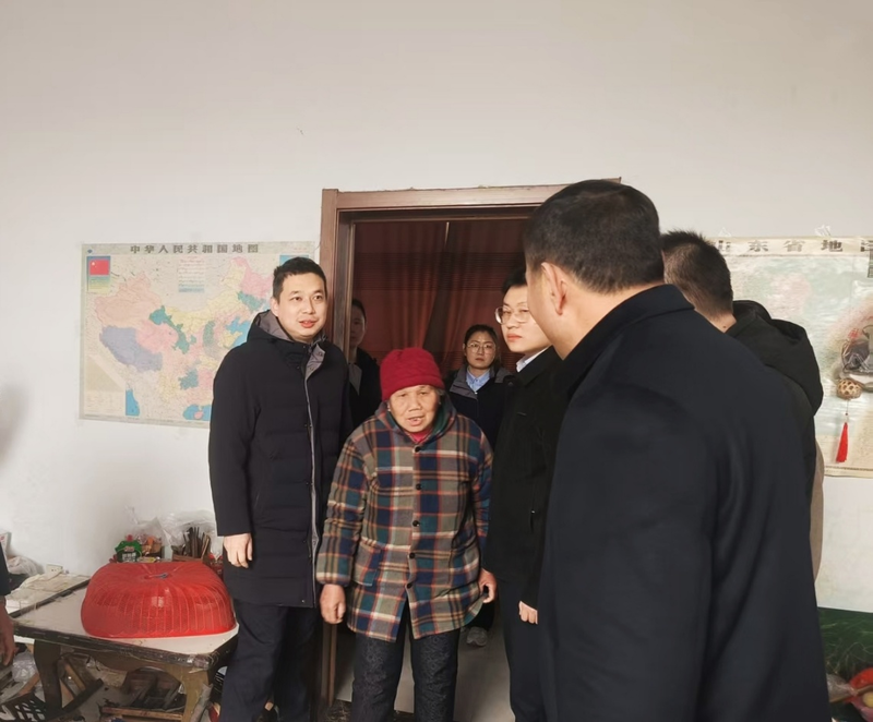 罗庄农商银行与区大数据局联合开展主题党日活动