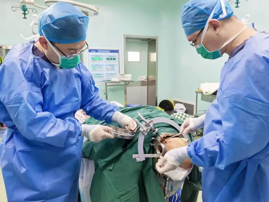 九旬老人小脑出血命悬一线 南郊医院脑科立体定向精准施救转危为安