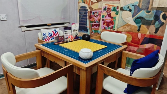 “齐鲁1号”旅游列车内休闲区(崔永久摄)