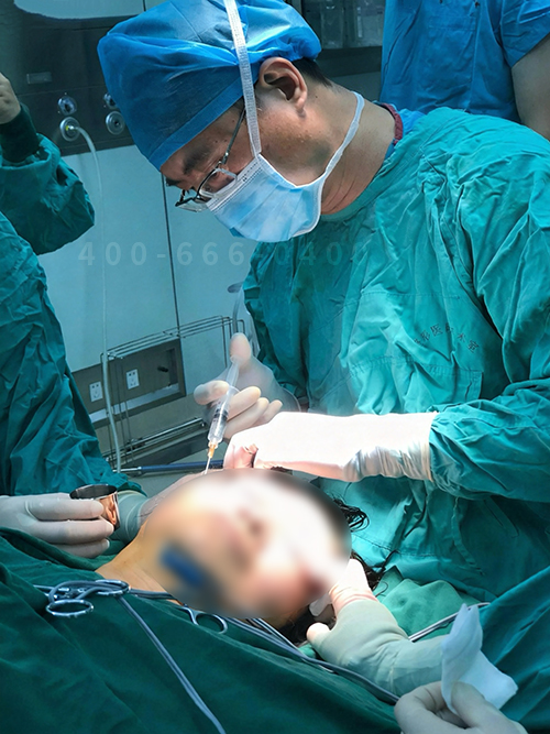 1772437049931949.jpg 手术照片3.jpg