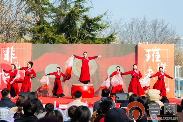 胶州瀚林看世界儿童之家幼儿园隆重举行开学典礼(图2)