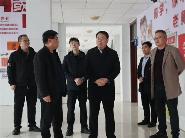 无棣县棣丰街道调研2026年春季开学前准备工作