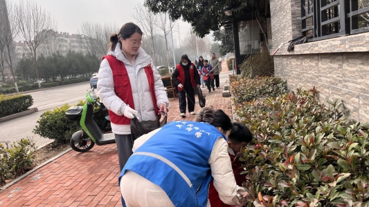 济宁市任城区李营街道东翔社区开展“捡跑践文明 青春护家园”志愿服务活动